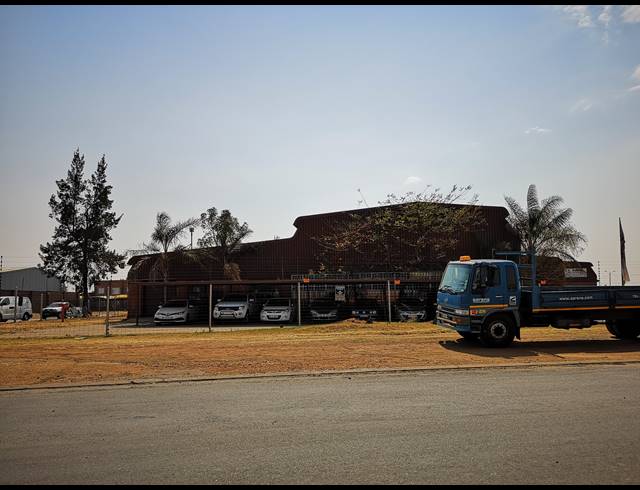 13,500M² WAREHOUSE TO LET IN ALRODE SOUTH